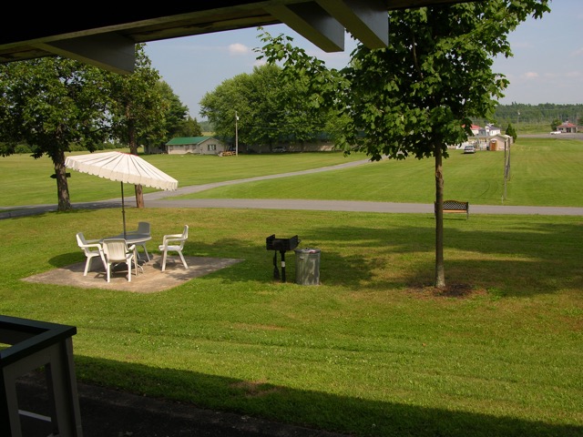 Hill Motel Picnic Area